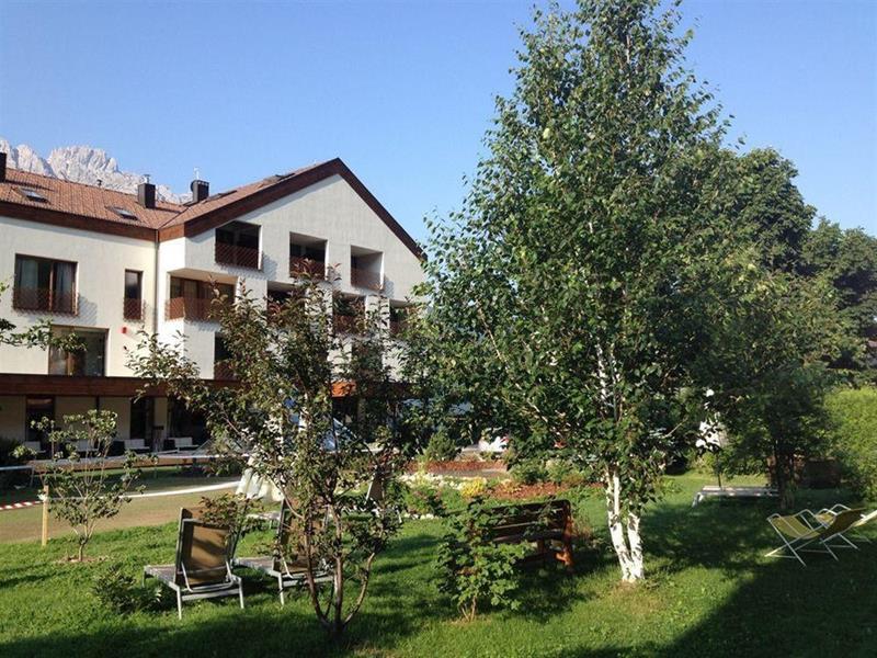Tyrol Hotel 3*